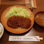 とんかつ鈴本 - ロースカツ定食