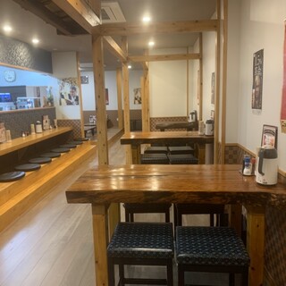 居心地の良いお席をご用意しております