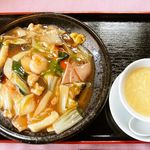 五目あんかけ焼きそば ￥850