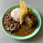 Spice curry mokuromi - 2種盛り ポーク・魯羊肉飯