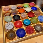 御料理ふじ居 - お猪口を選びます