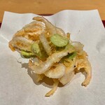 御料理ふじ居 - 白海老と空豆のかき揚げ