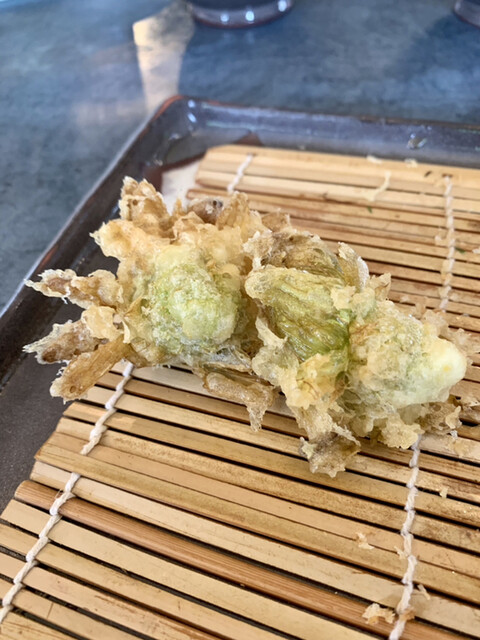 山菜の天ぷら。』by ☆流れ星 : 天ぷら家 てんてん (てんぷらや