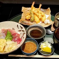 逸品料理屋 流石 - 本鮪と真鯛の胡麻だれ丼