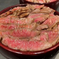 本格肉料理 丸小 - 数量限定 黒毛和牛ひつまぶし 5500円
                    200g（ヒレ100g ロース100g）