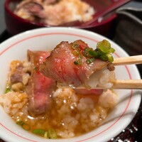 本格肉料理 丸小 - 数量限定 黒毛和牛ひつまぶし 5500円
                    200g（ヒレ100g ロース100g）