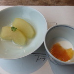 妙見石原荘 食菜石蔵 - 果物とヨーグルト。