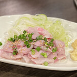 炭火焼肉ホルモン うらら - コブクロ