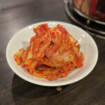 炭火焼肉ホルモン うらら - キムチ