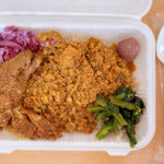 妄想スパイスカレー ムムポンド - 【本日のスペシャル】
宮崎あらびきポークの薬膳生姜アホキーマ
副菜有り(30円UP)
やみつきタンドリー手羽元　追加 