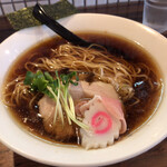 麺処 まるよし - 醤油ラーメン