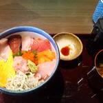 SHARI THE TOKYO SUSHI BAR - 海鮮丼１６００円