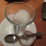 イタリアンダイニング・ミズキ - お口直しのカボス風味のシャーベット