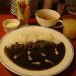 伊勢志摩食堂 - あこや貝のブラックカレー、スープ、バーニャカウダー、フリードリンク９００円