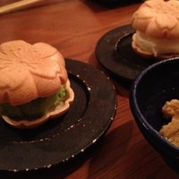 肉家かぐら - 抹茶とバニラの最中と黒糖アイス