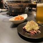 焼肉ホルモン 風土. - 前菜
      キムチ
      ラムタンよだれ鶏風