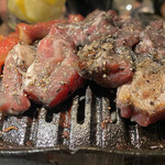 焼肉ホルモン 風土. - 黒塩ジンギスカン
      レアジンギスカン