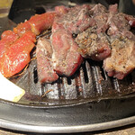 焼肉ホルモン 風土. - 黒塩ジンギスカン
      レアジンギスカン