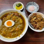 五芳斉 - カレーラーメン、半焼肉丼