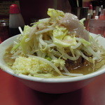ラーメン二郎 - 【再訪】小ラーメン(野菜,ニンニク,脂)