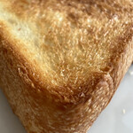 キャニス・ミノール - カリッとトーストしてみる