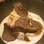 神保町 傳 - 25年2月　金目・筍・海老芋・の豆乳黒トリュフソース