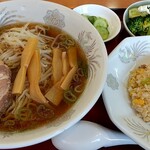 東華 - Aセット（半ラーメン＋半チャーハン））