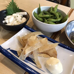 Yakitori Toriichi - 長芋浅漬け、エイヒレ、枝豆。