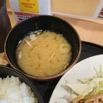 大衆居酒屋大革命 アレやコレ屋 - 味噌汁