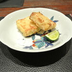 傳 - 帆立と玉葱の真薯揚げ