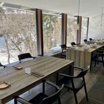 レヴォ - ホール テーブル席