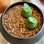 レヴォ - ハーブパン粉で揚げた 甘鯛とじゃがいものクロケット