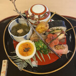 山玄茶 - 2022年2月の八寸。かわいい梅の蕾。