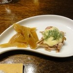 田島亭 - お通し　猪のハバキとセロリ