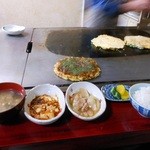 Okonomiyaki Izakaya Teppanyaki Tonkyuu - 
