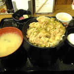 伝説のすた丼屋 - 