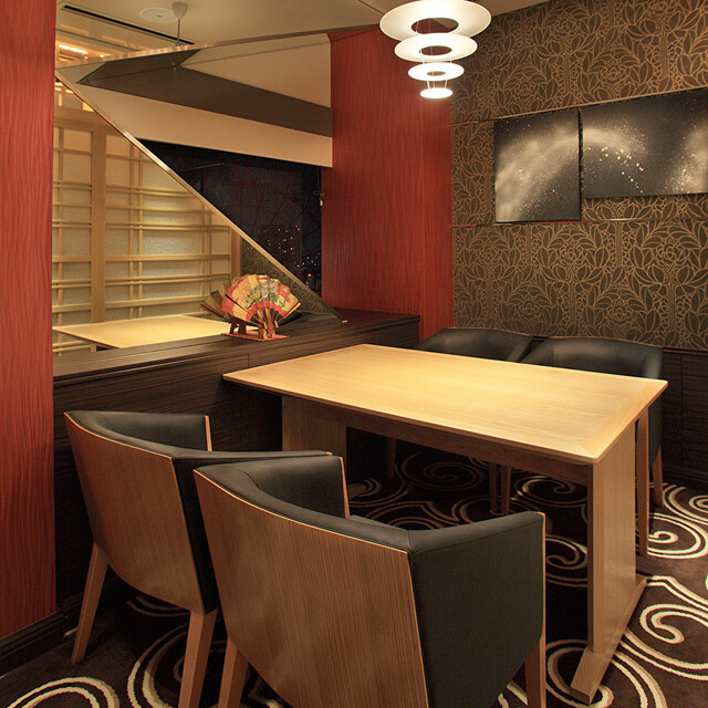 Esquire Club Os Biru Ten photo 5