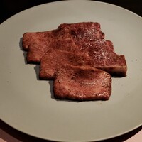 焼肉 牛印 新宿店 - 黒タン & 和牛ハラミ(焼く前)