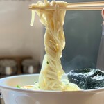 中華そば 上田製麺店 - トルネード麺リフト