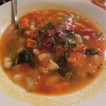 酒の大桝 - 白いんげん豆の食べるスープ680円