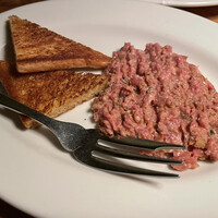 カルネジーオ イースト - 