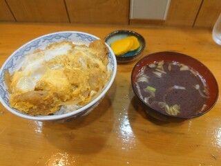 Yama ni - カツ丼（620円）