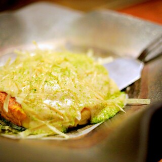 The Kyoto! Okonomiyaki wrapped in Kyoto yuba with "treasure sauce"!