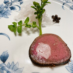 東京 芝 とうふ屋うかい - シャトーブリアン、玉ねぎと胡椒