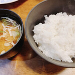 Miru Po Wa Nijuuichi - セットのご飯と味噌汁