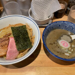 麺屋 いおり - 濃いめの煮干しつけ麺