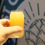 West Coast Brewing 用宗タップルーム - 「フルホップ アルケミスト」見事な濁り。IPAならではのパイナップル香が明瞭で、私好みの風味！