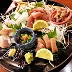 酒肴商店 アジト - お刺身盛り合わせ
