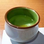 たか松 - 最初に「柚子茶」・・これは薄め過ぎかな。もう少し柚子を入れられた方がいいと思います。 
