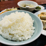 中華料理餃子の屋台 - 